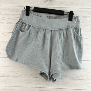 Dress Up Gray Gauze Pull On Shorts Size L